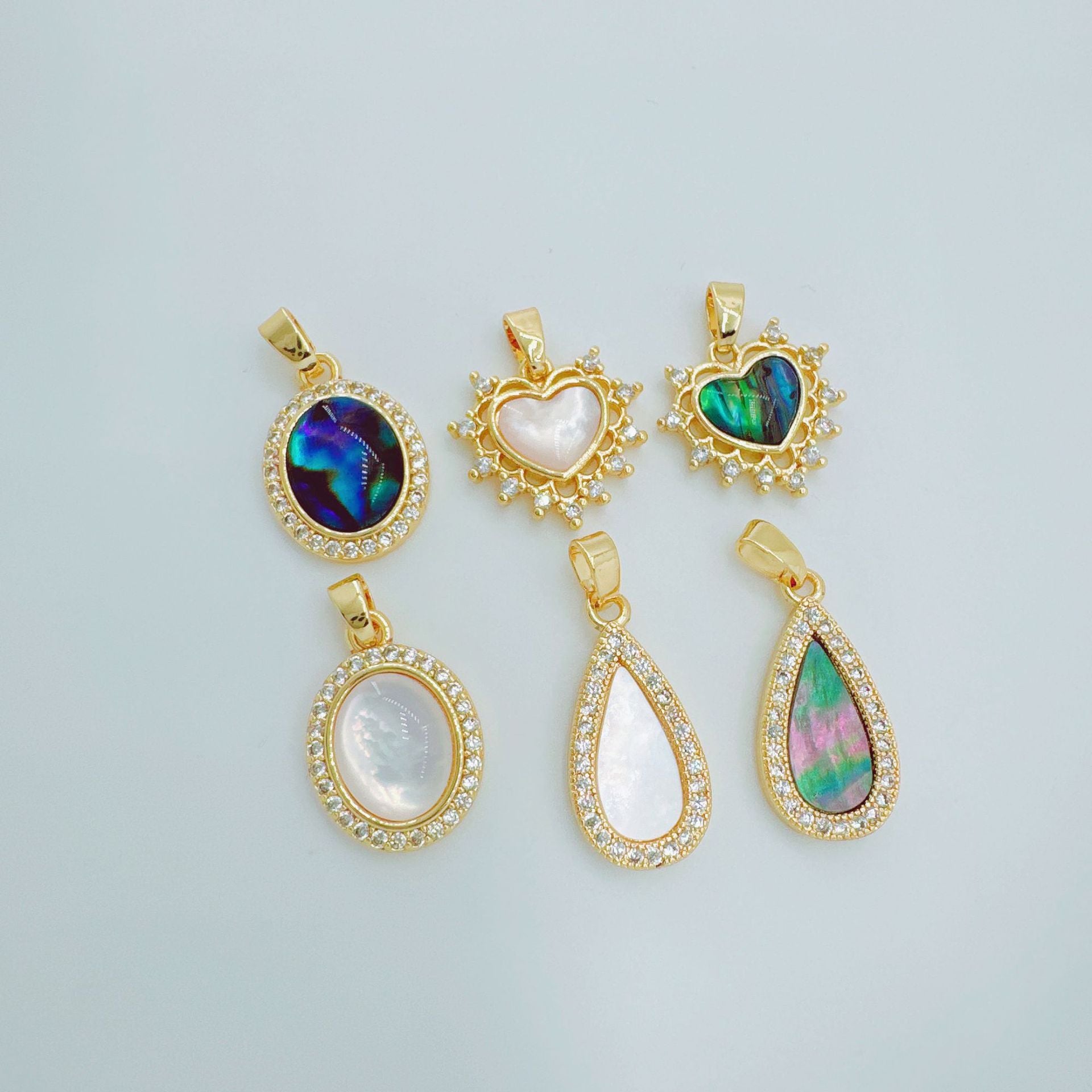 Wholesale Mother-of-Pearl Style Copper Electroplated Pendant Necklace for Women Jewelry Accessory