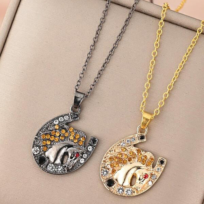 Wholesale  crescent-shaped horseshoe diamond pendant  lucky symbol horse necklace