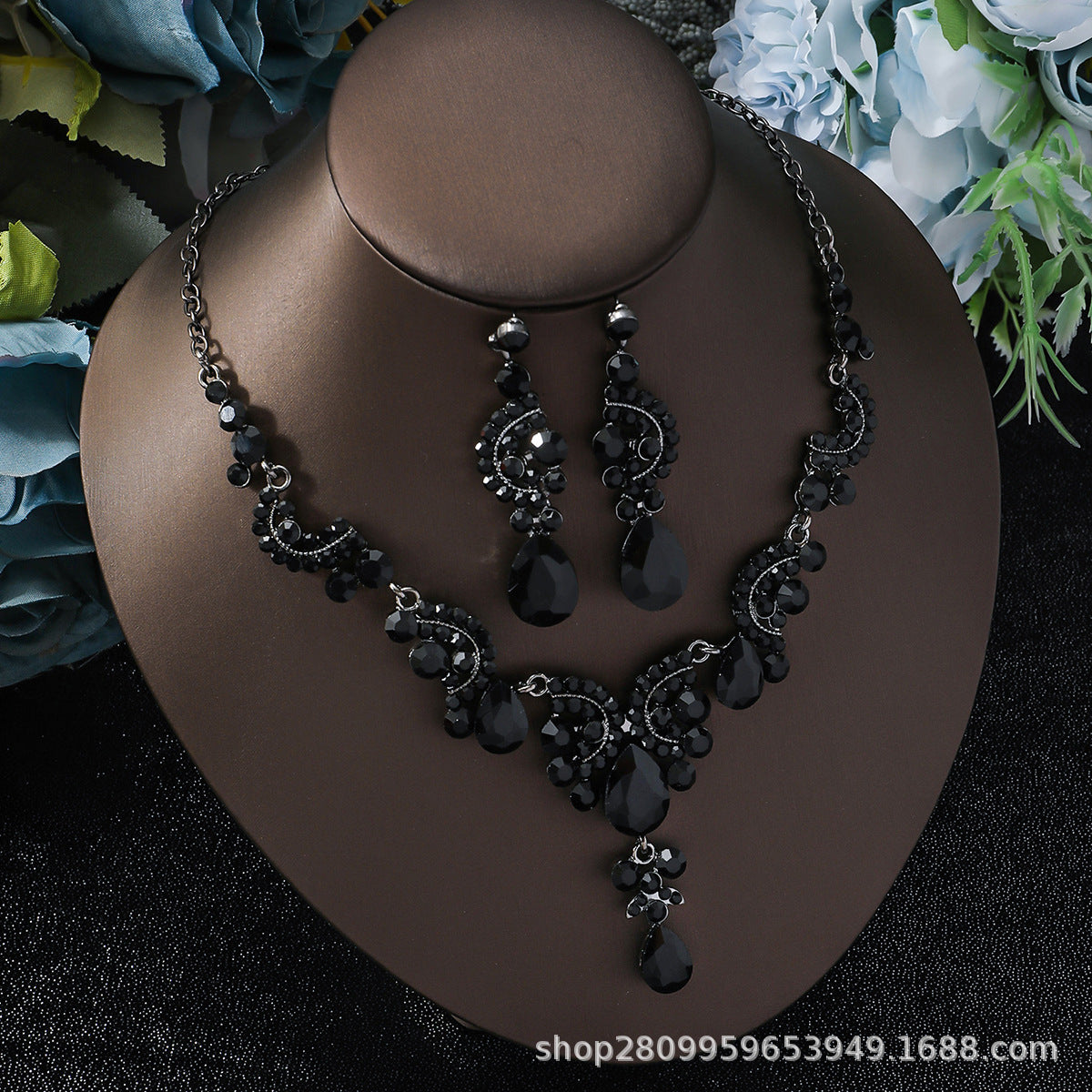 Wholesale Retro Rhinestone Bridal Necklace Set - Alloy Electroplated Jewelry Accessory