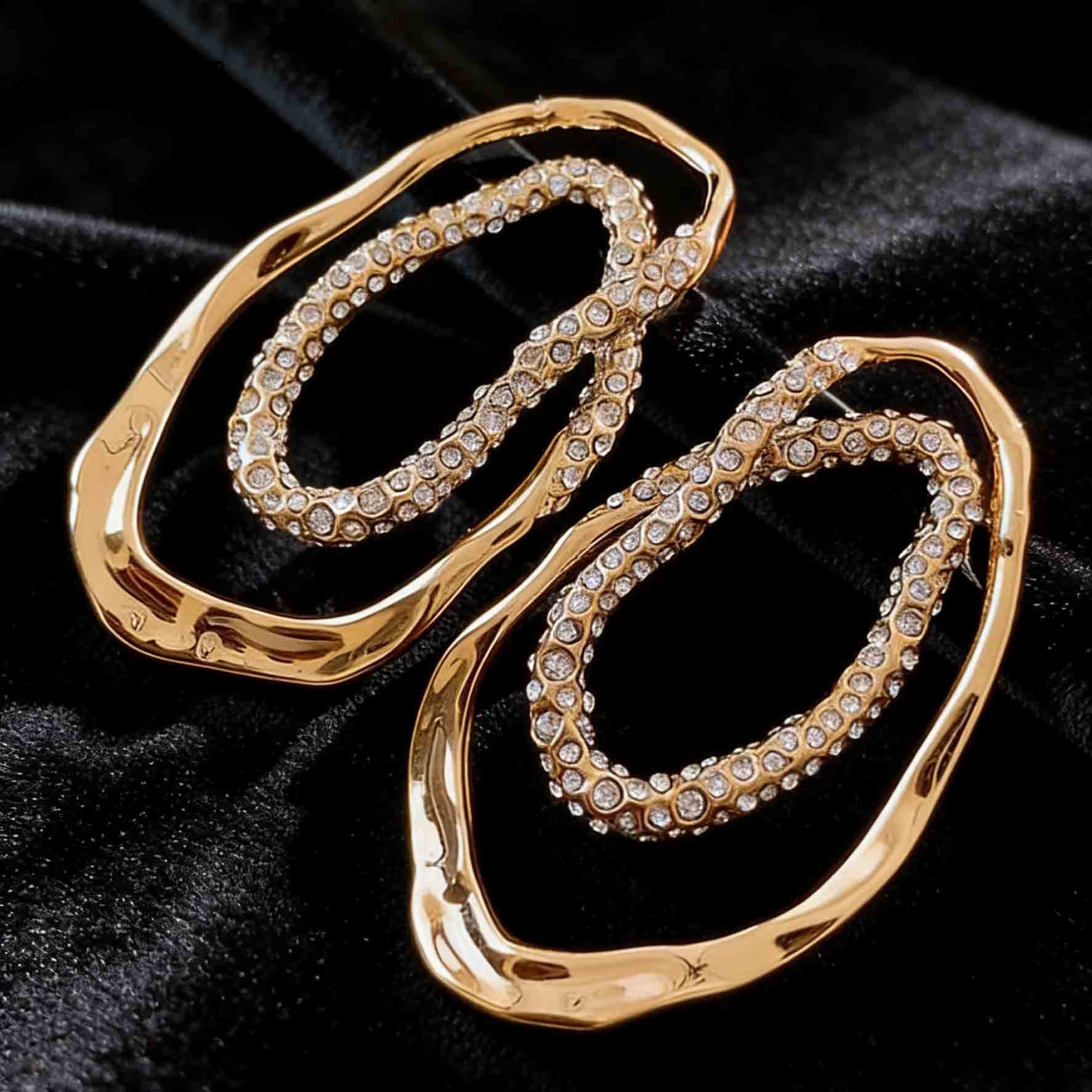 Wholesale Gold Tone Zinc Alloy Double Layer Hollow Out Flower Stud Earrings Irregular Stylish Design For Boutique Resale