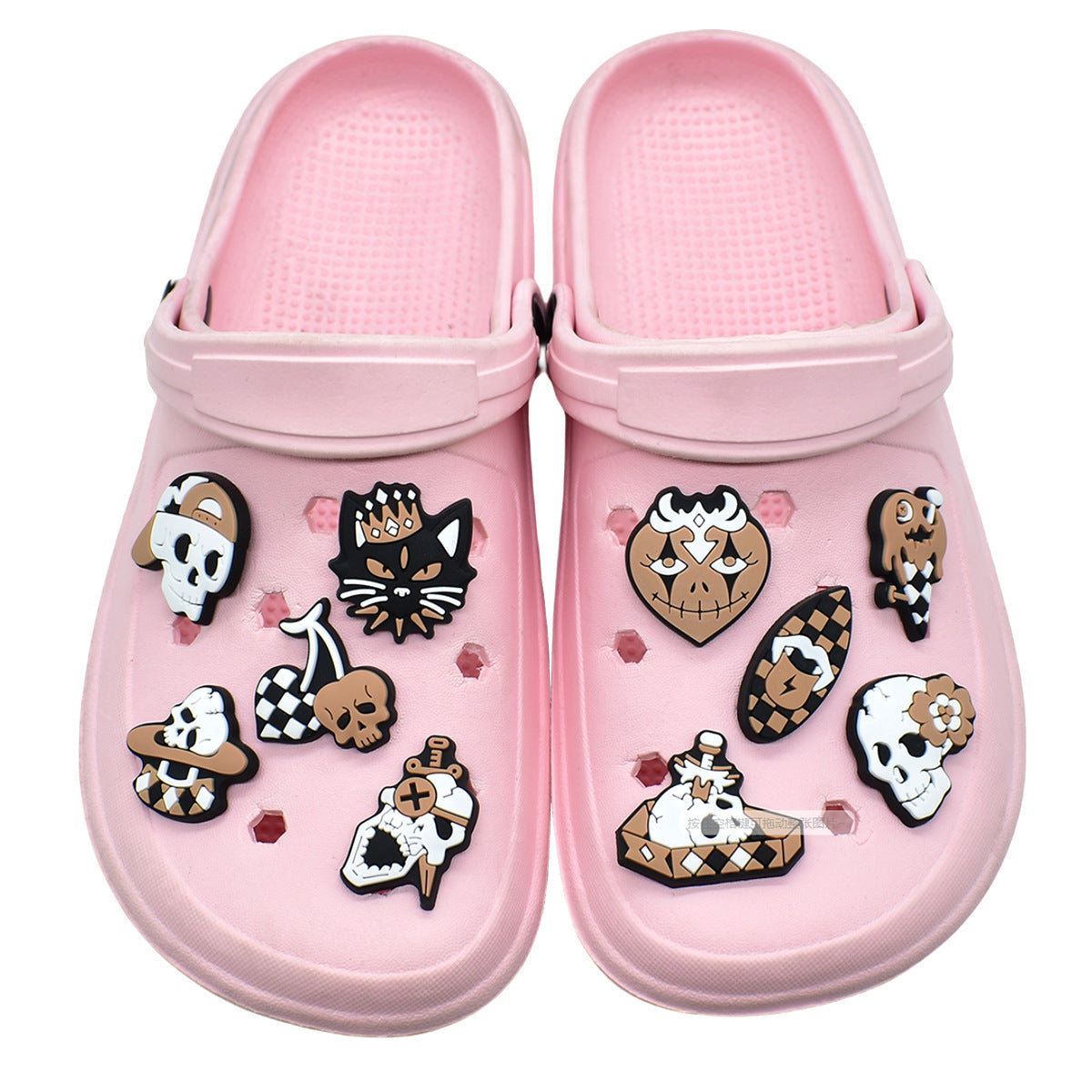 Wholesale  Random 100pcs Cartoon Skull   PVC Soft Rubber Shoe Buckle Decoration