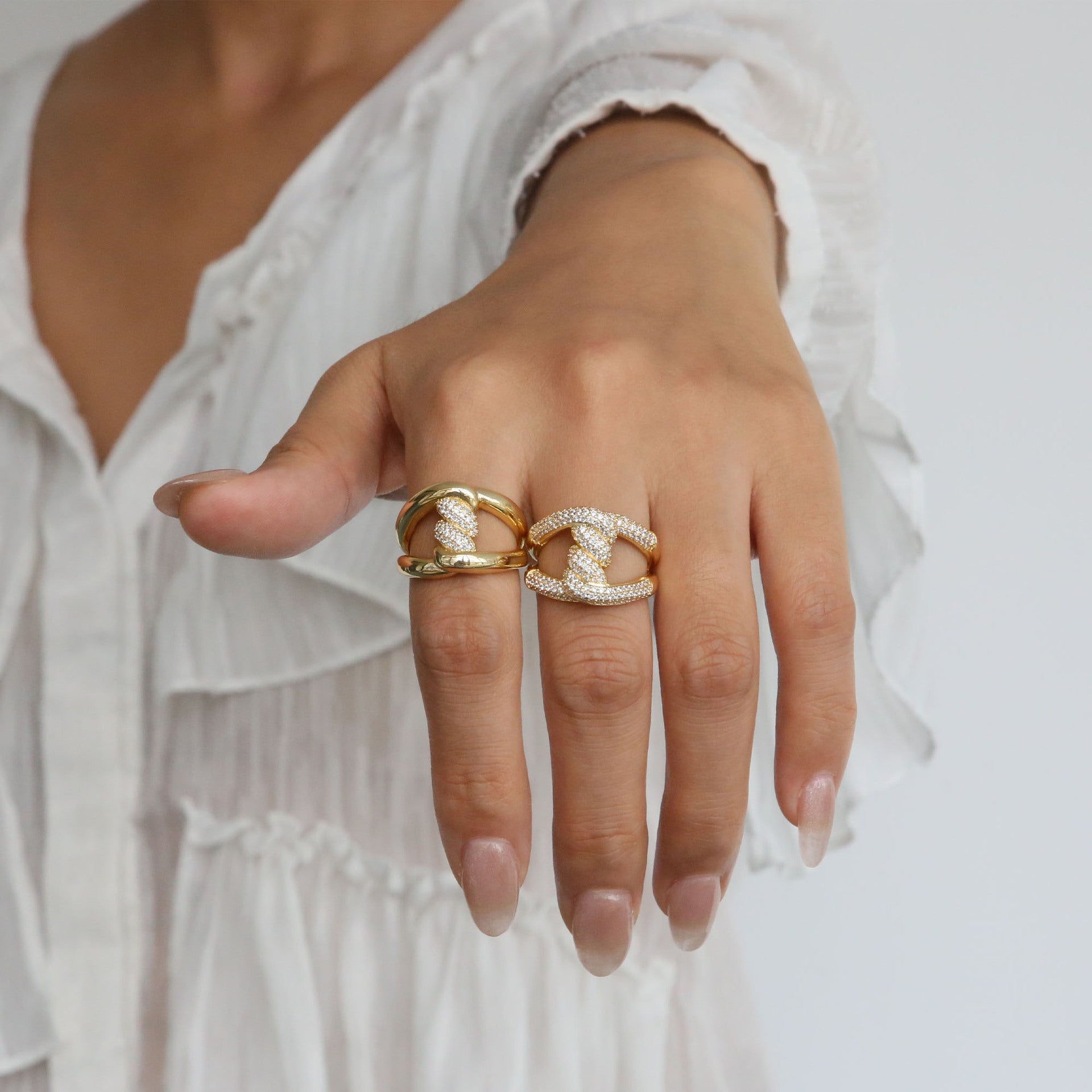 Wholesale  18k Golden Brass Zircon Twist Thread Swivel Button Ring