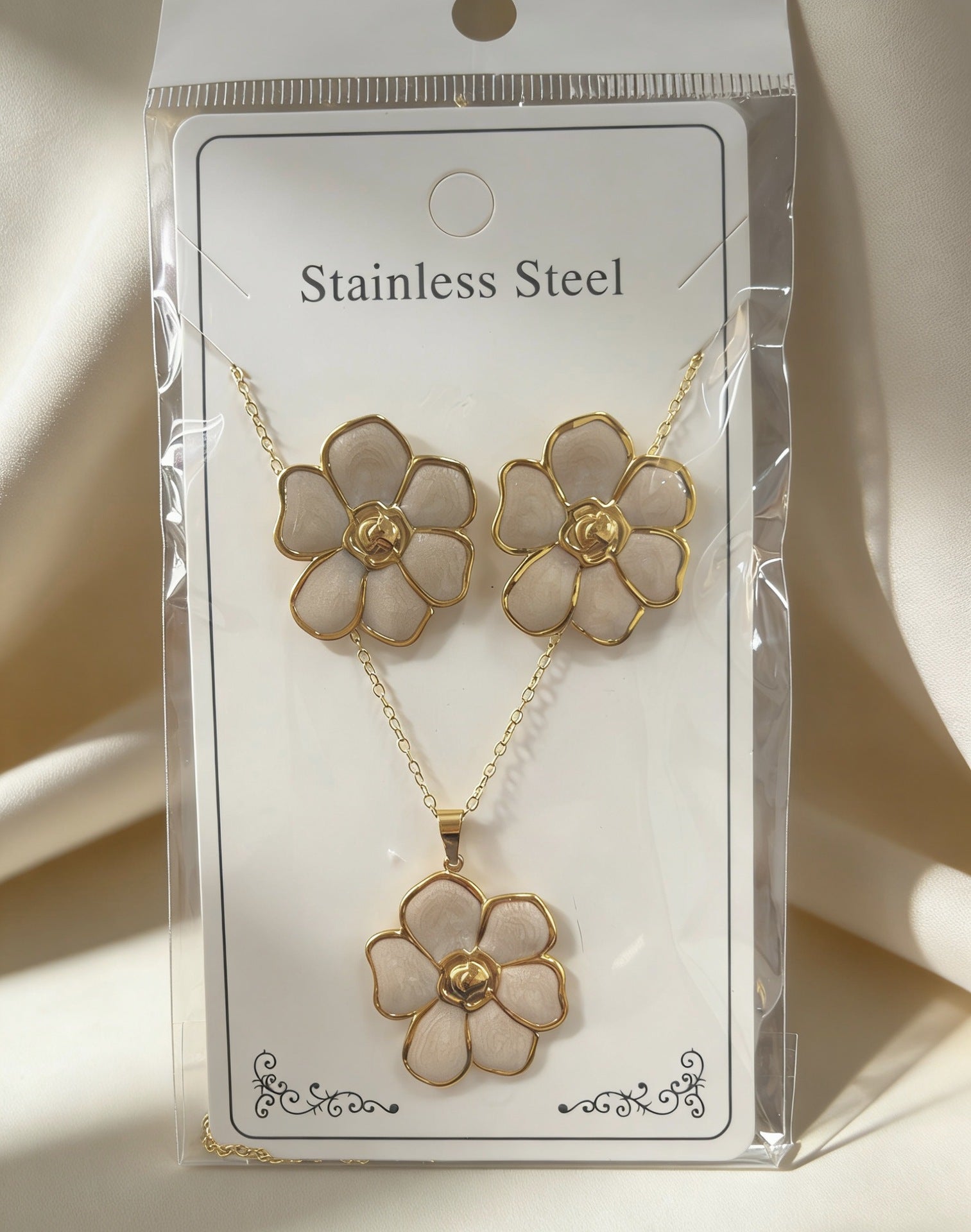 Wholesale Stainless Steel Flower and Teardrop Enamel Earrings and Necklace Set