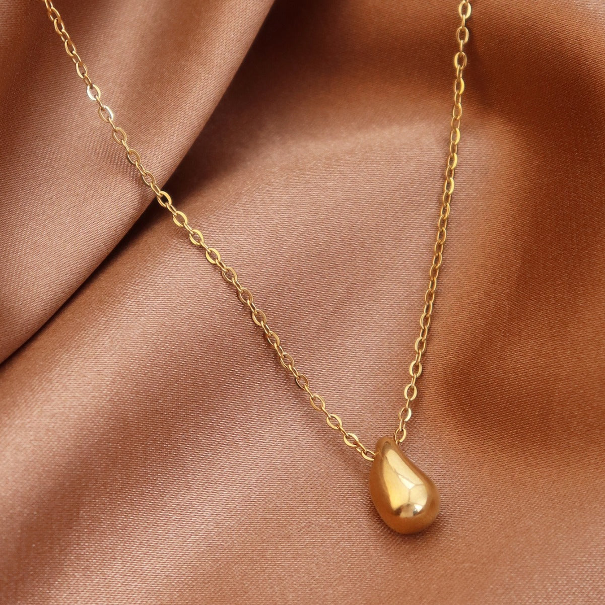 Wholesale Titanium Steel No fading 18k gold drop pendant necklace