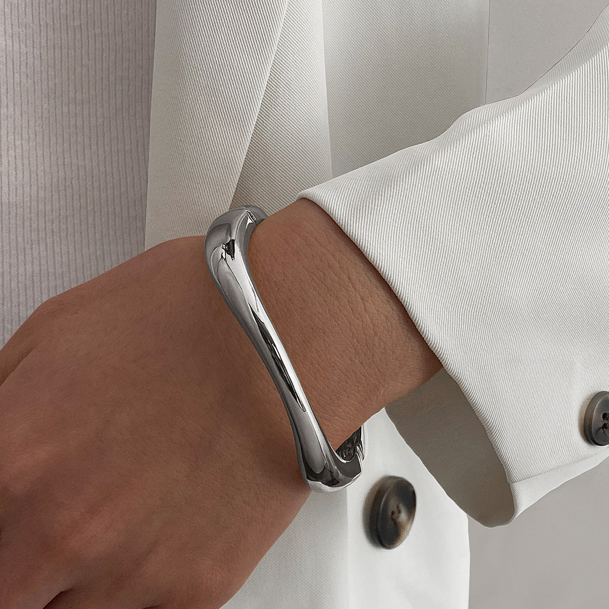 Wholesale  exaggerated metal smooth bracelet geometric personality wide bracelet