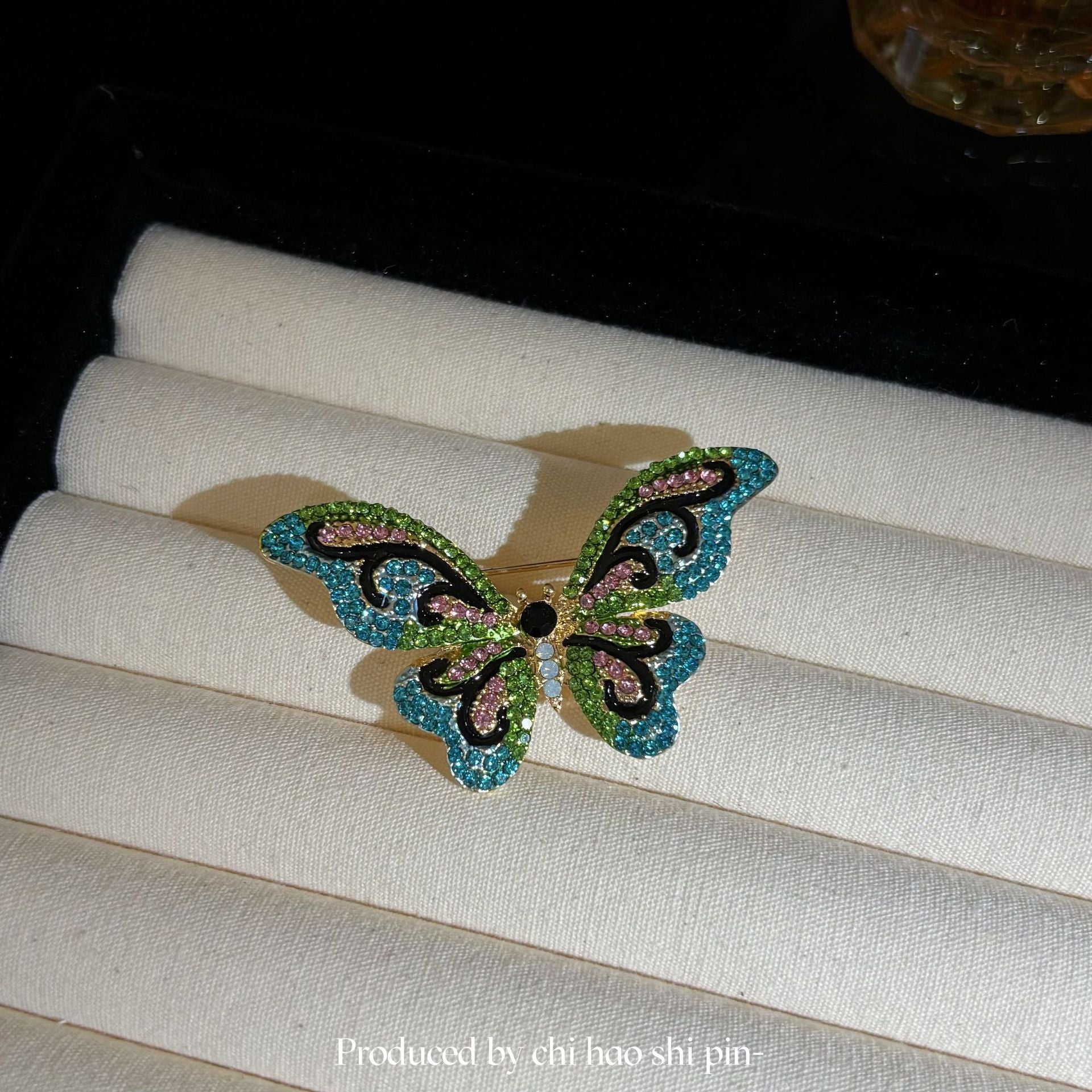 Wholesale  Color Butterfly Brooch