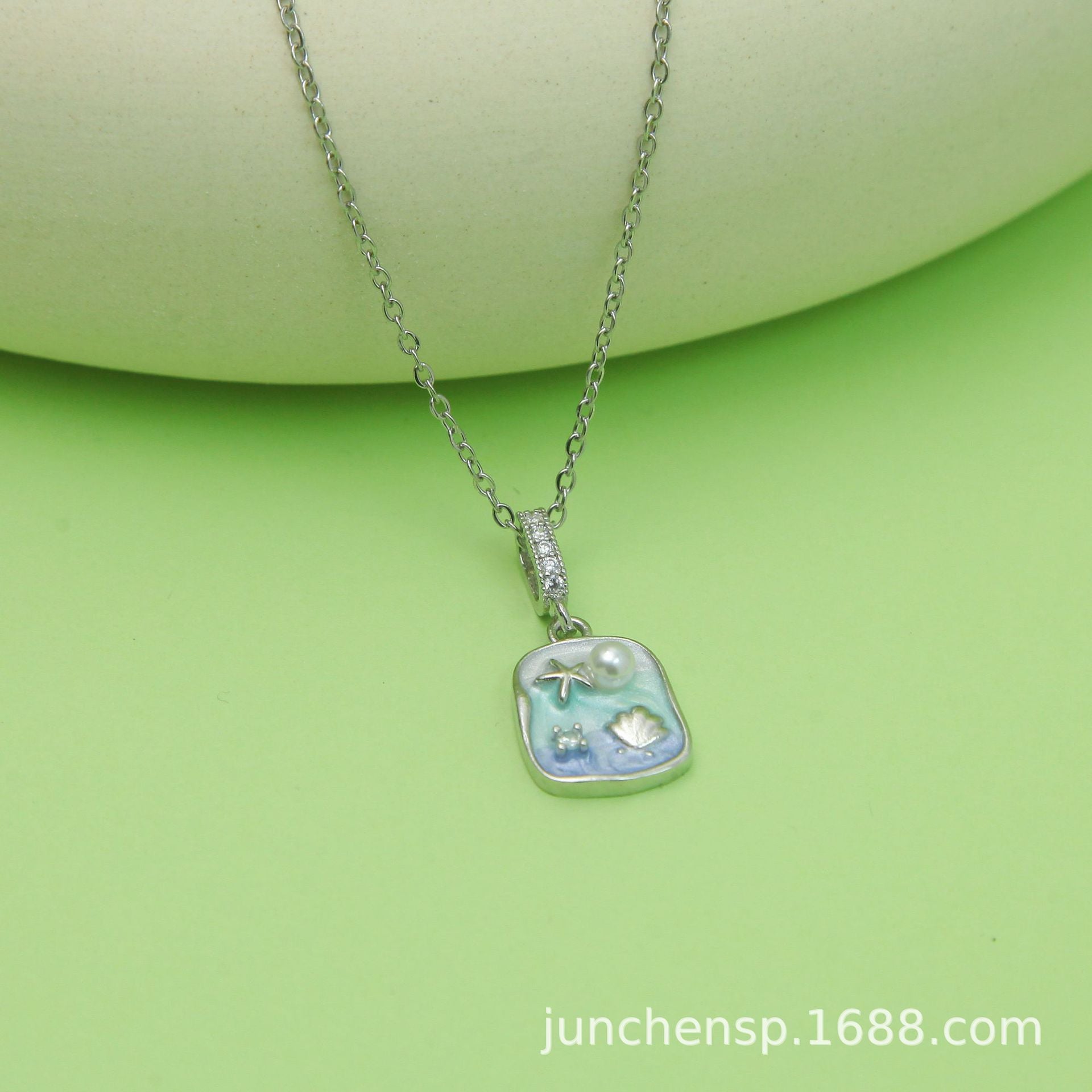 Wholesale Titanium Steel Oil Dropping Painted Mid-ancient Style Rose Pendant  Necklace