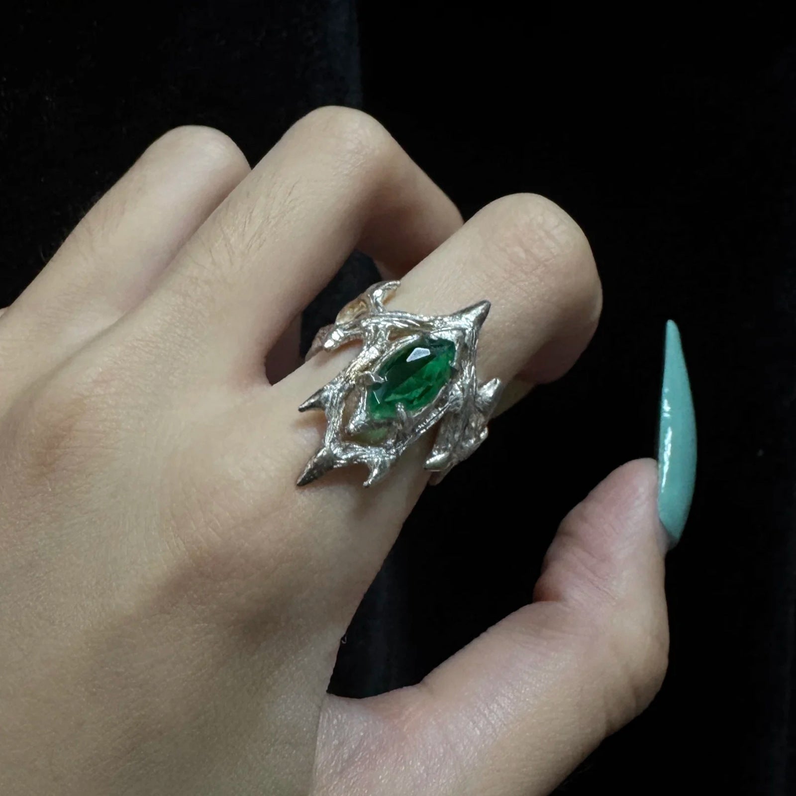 Wholesale Irregular Green Adjustable Open-Ended Index Finger Ring