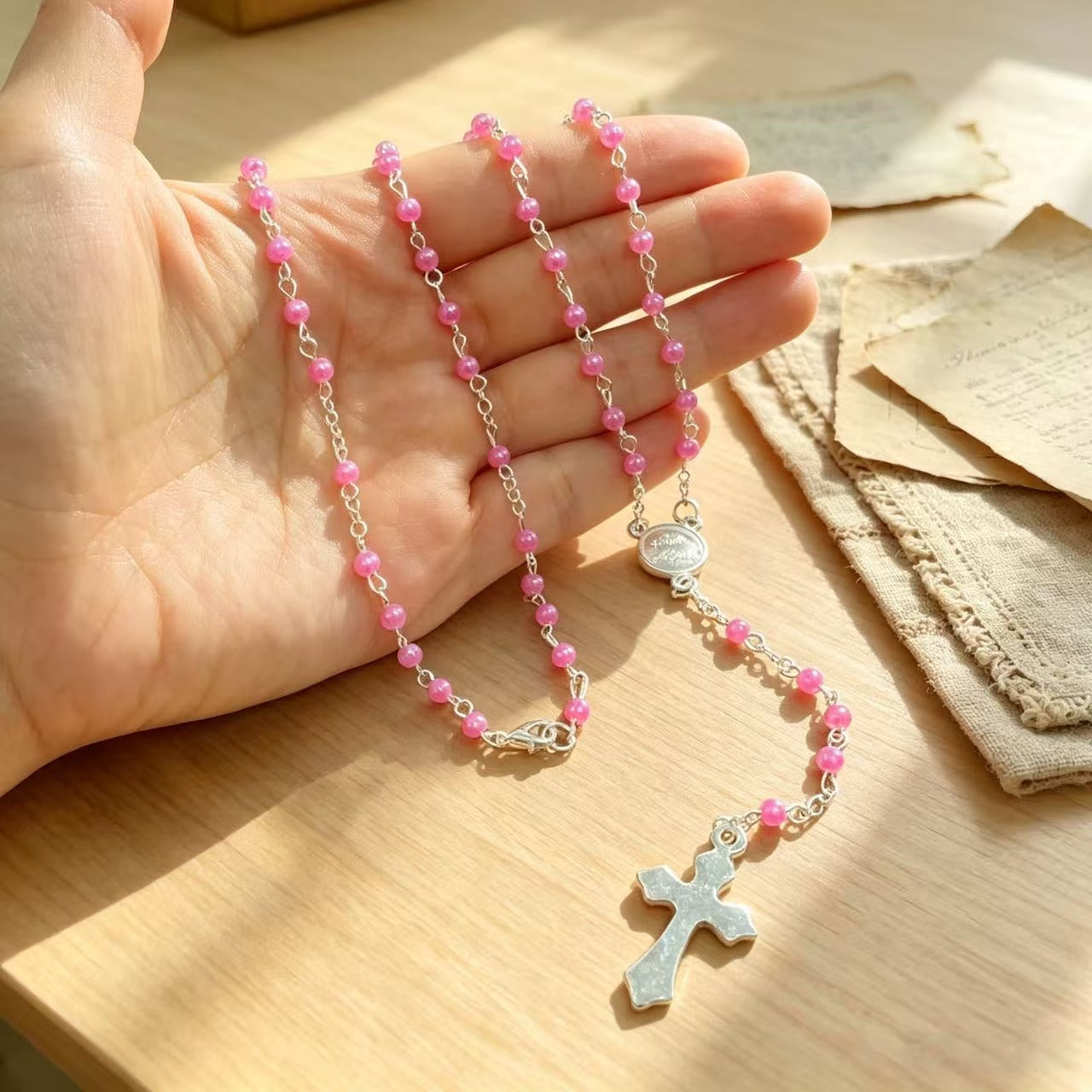 Wholesale Vintage Cross Imitation Pearl Rosary Necklace Fashion Accessory for Layering