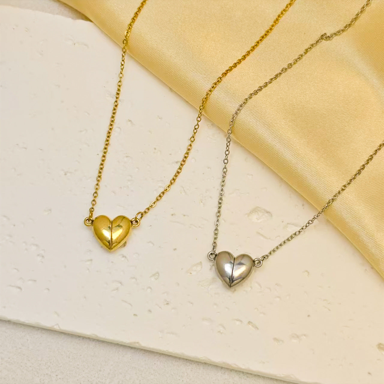 Wholesale Titanium Steel Gold Love Strong Magnet Necklace Fashion Jewelry Accessory Gift