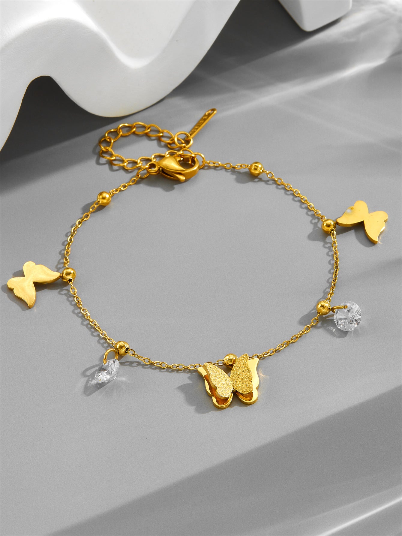 Wholesale frosted three-dimensional butterfly zircon bracelet