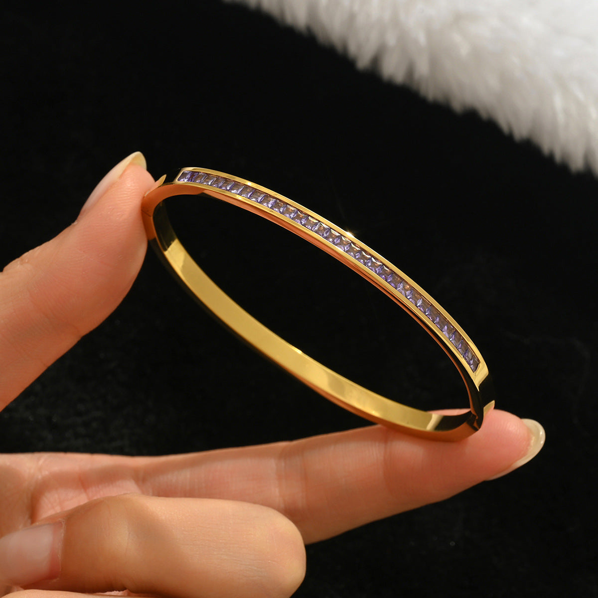 Wholesale Titanium Steel Gold Electroplated Studded Bracelet Set Fashion Jewelry Accessory