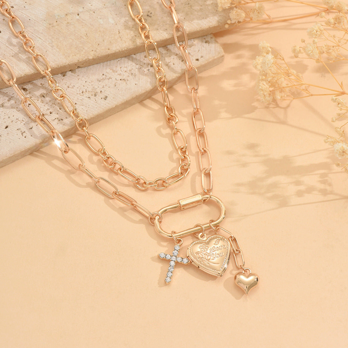 Collana a forma di cuore all'ingrosso con ciondolo a forma di croce di diamanti con serratura per cornice per foto