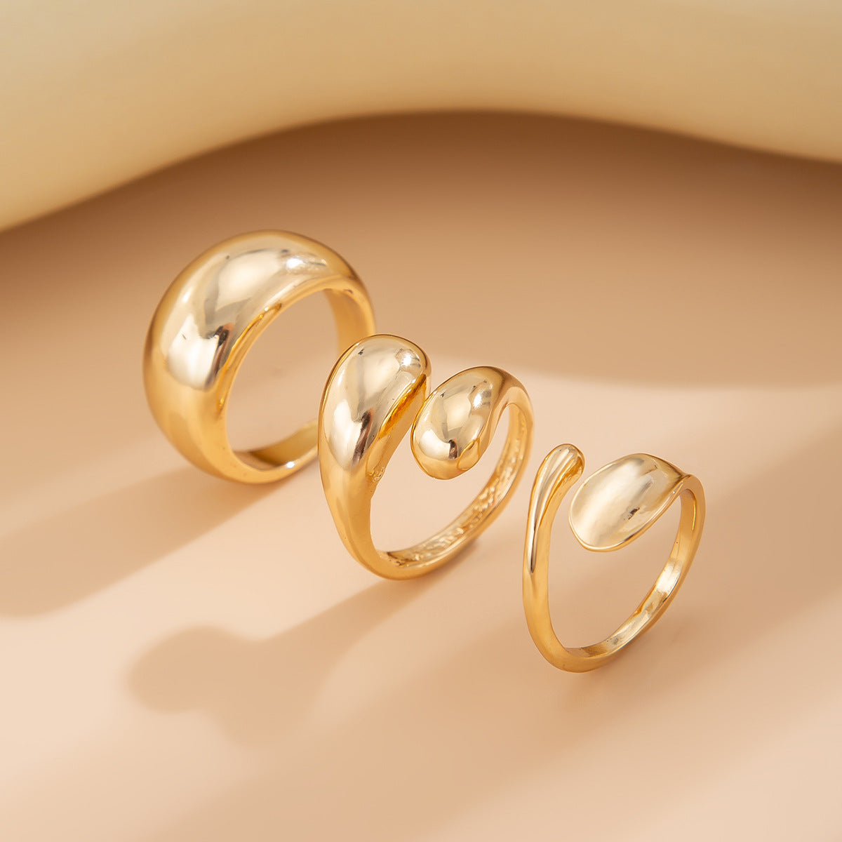 Wholesale geometric baroque pearl ring suit  metal smooth ring