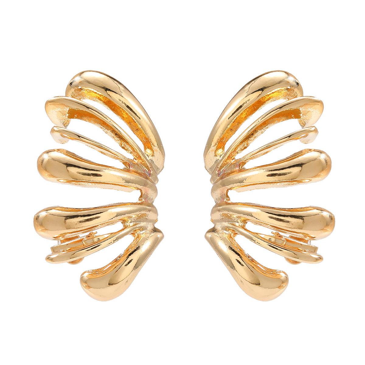 Wholesale Gold Plated Heart Shaped Zirconia Inlaid Earrings