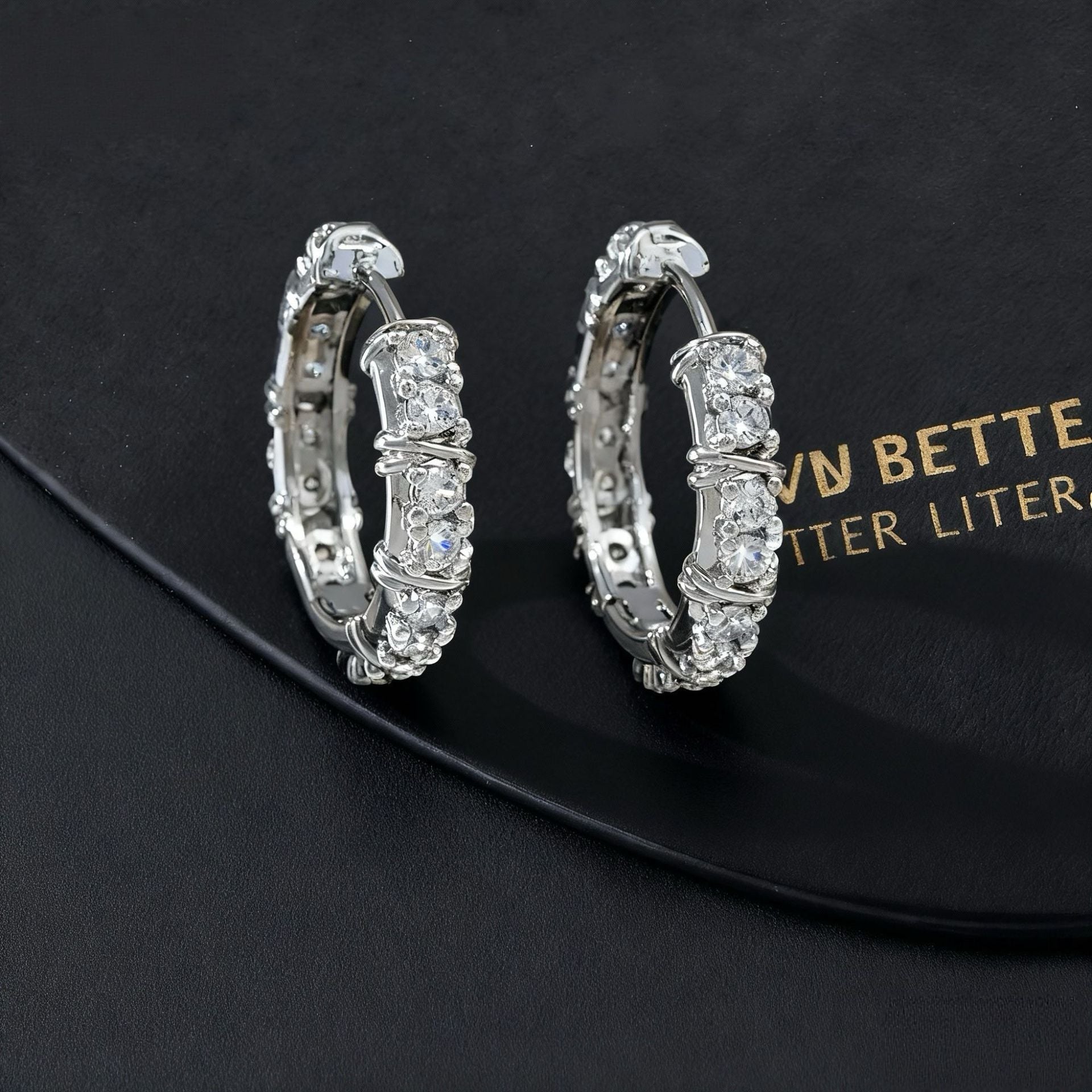 Wholesale Copper Electroplated Retro Zirconia Ear Cuff Geometric Design Women S Fashion Accessory