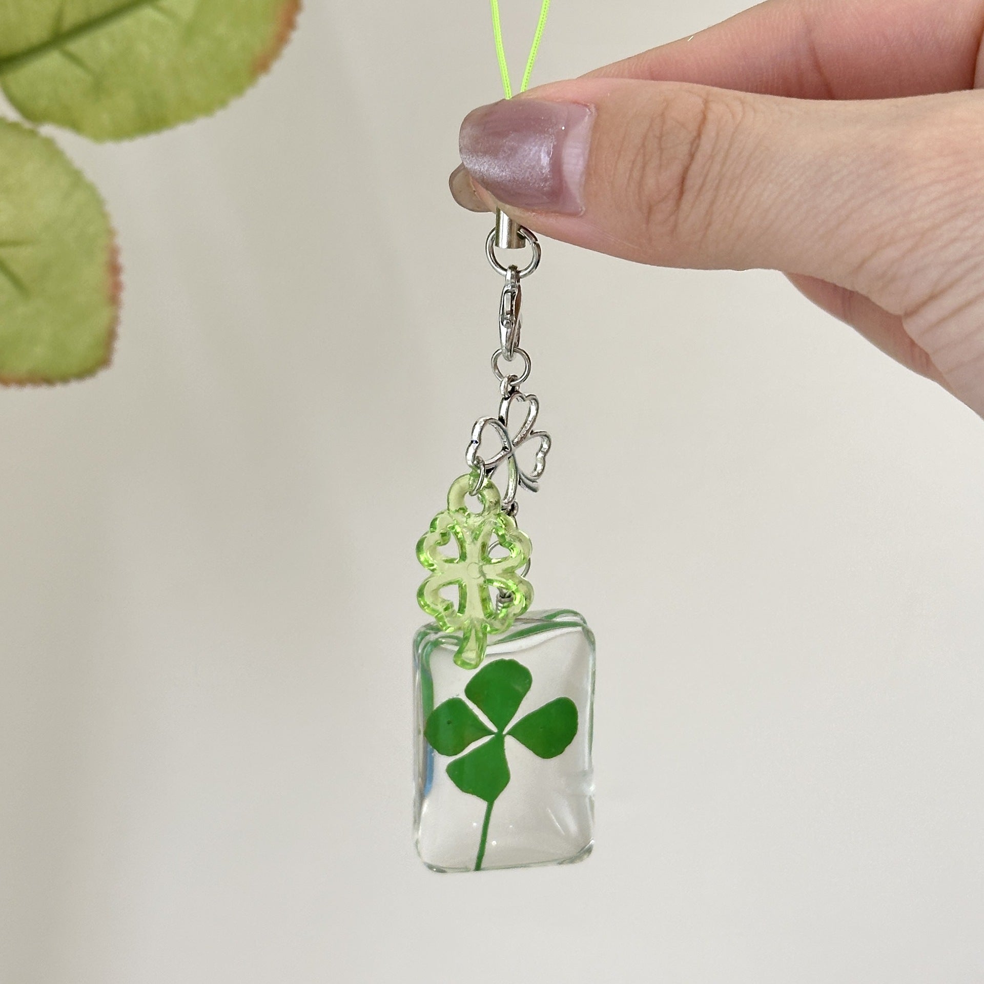 Wholesale  Lucky Grass Bag Pendant Creative Keychain
