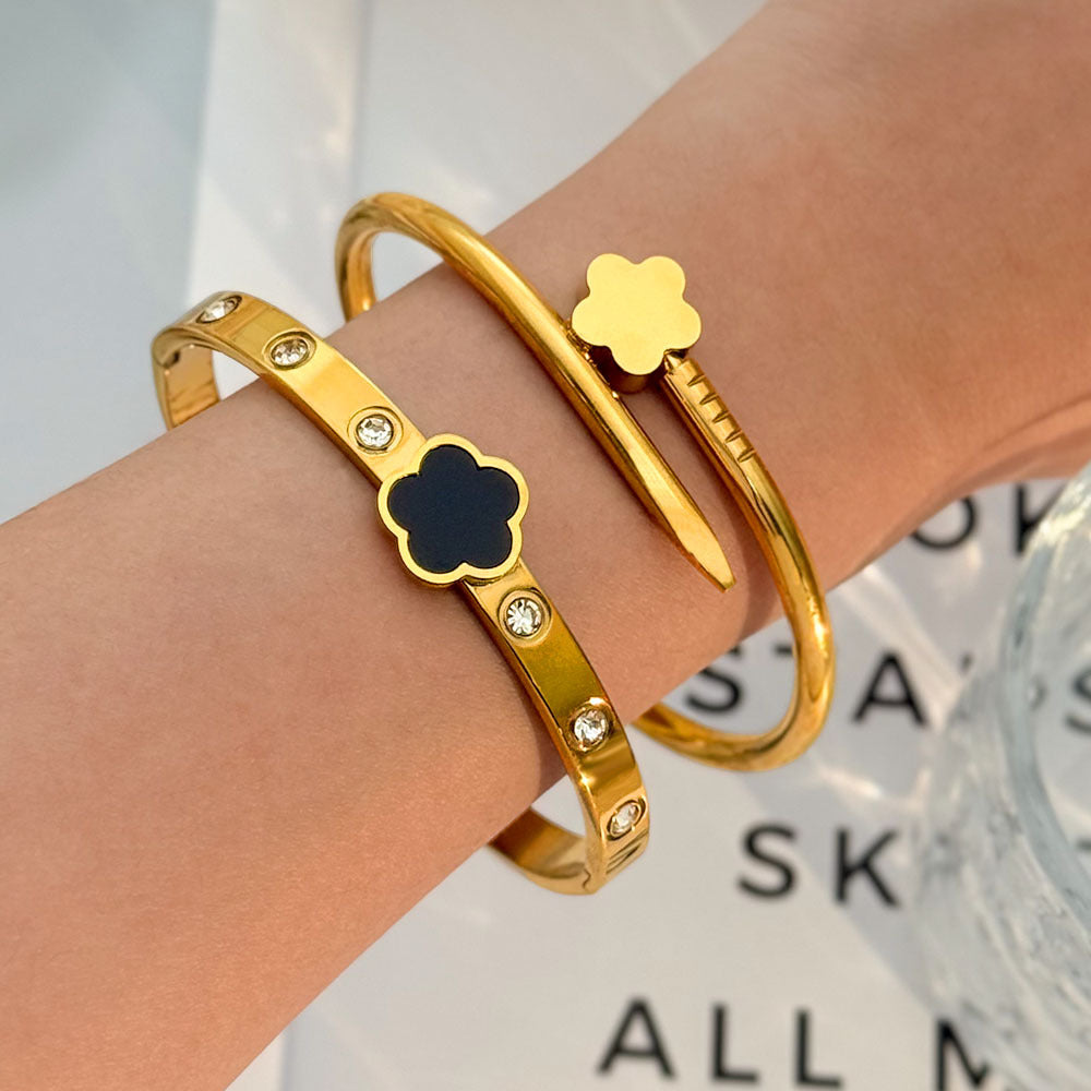 Wholesale Titanium steel flower diamond bracelet