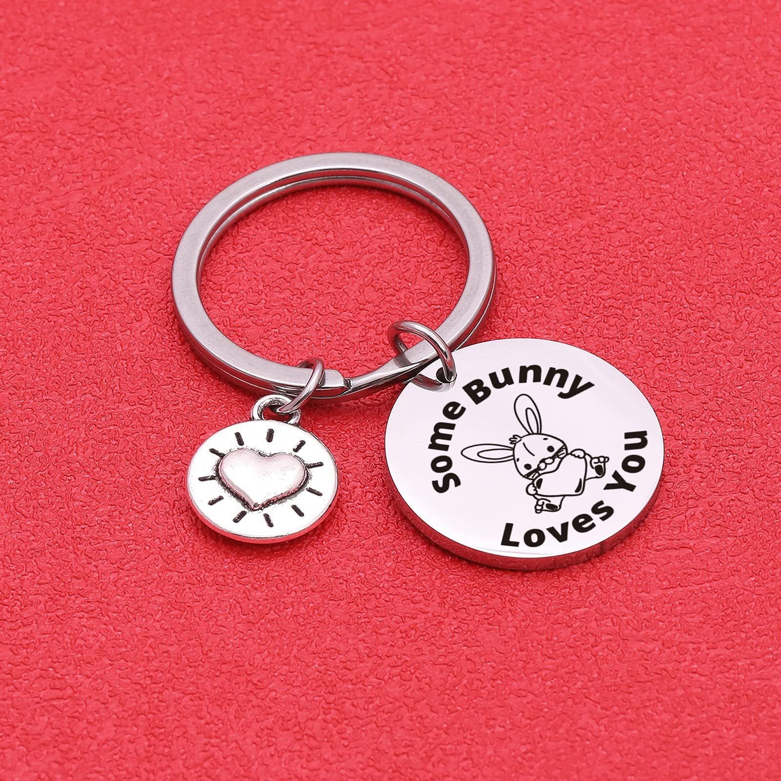 Wholesale European Style Easter Stainless Steel Keychain Silver Round Plate Rabbit Heart Laser Engraved Gift Accessory