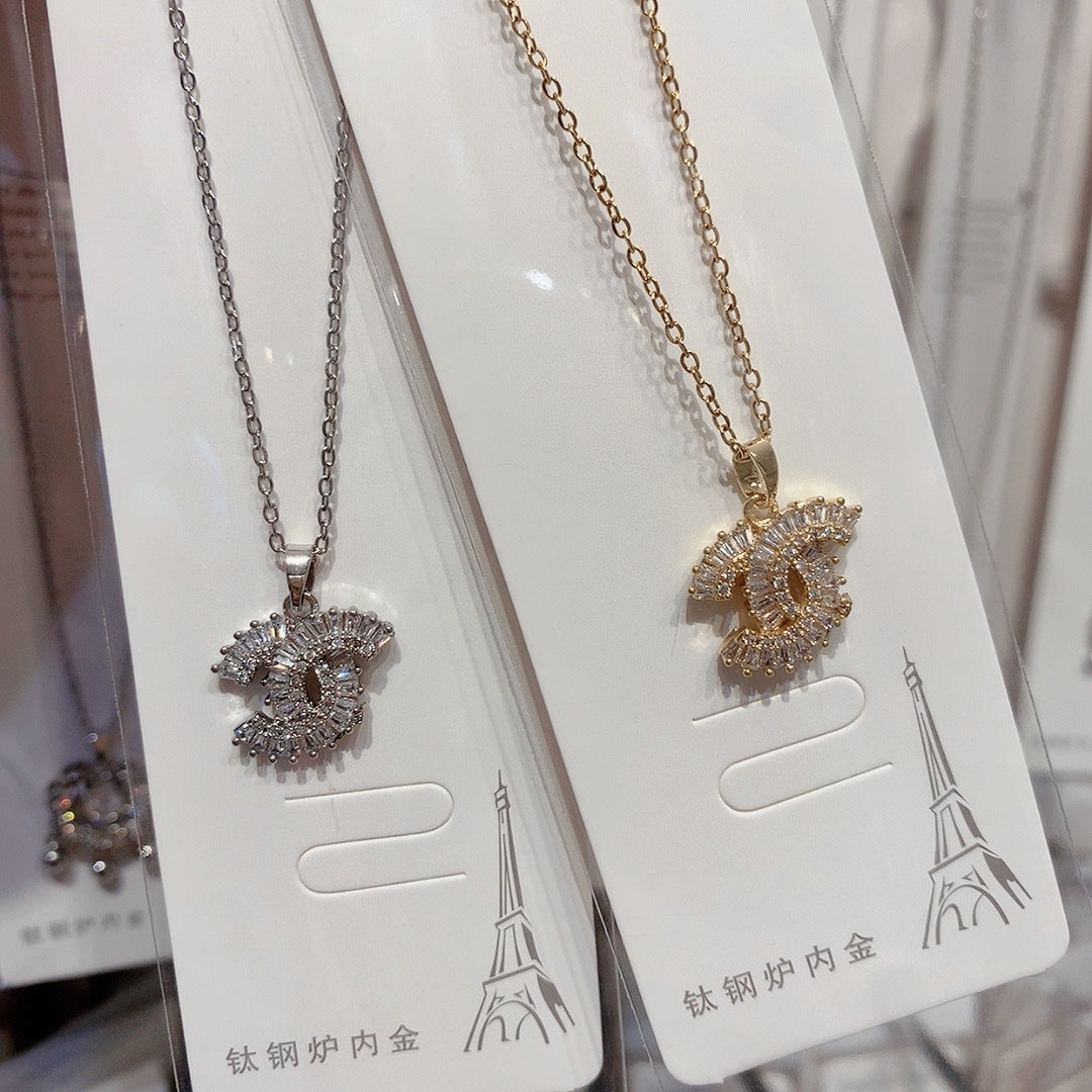 Wholesale Titanium Steel Zircon Blingbling Double C-shaped Light Luxury Necklace