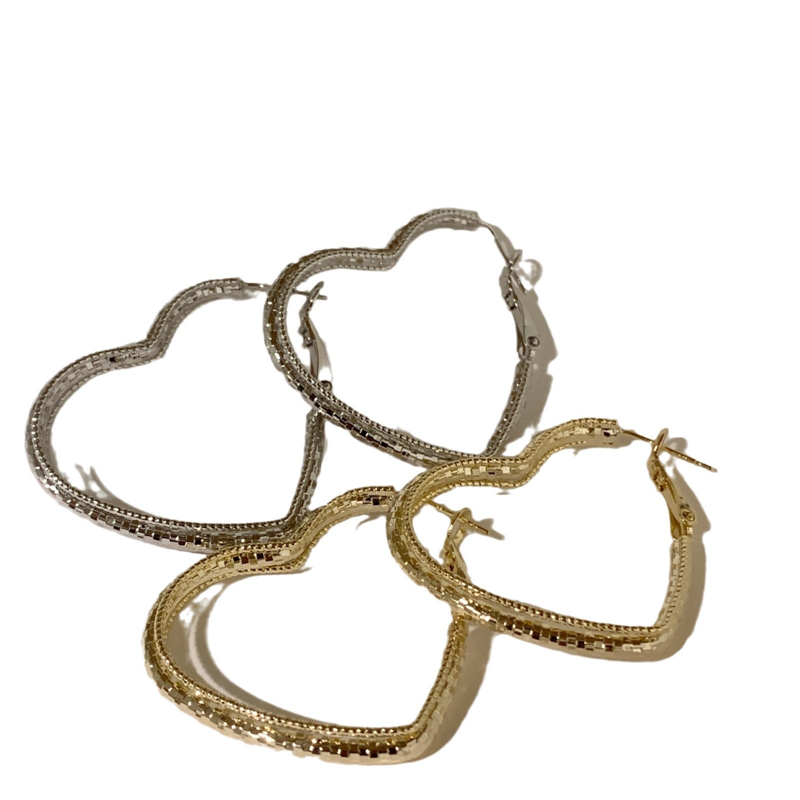 Wholesale  Love Buling Earrings  Silver Pin Earrings