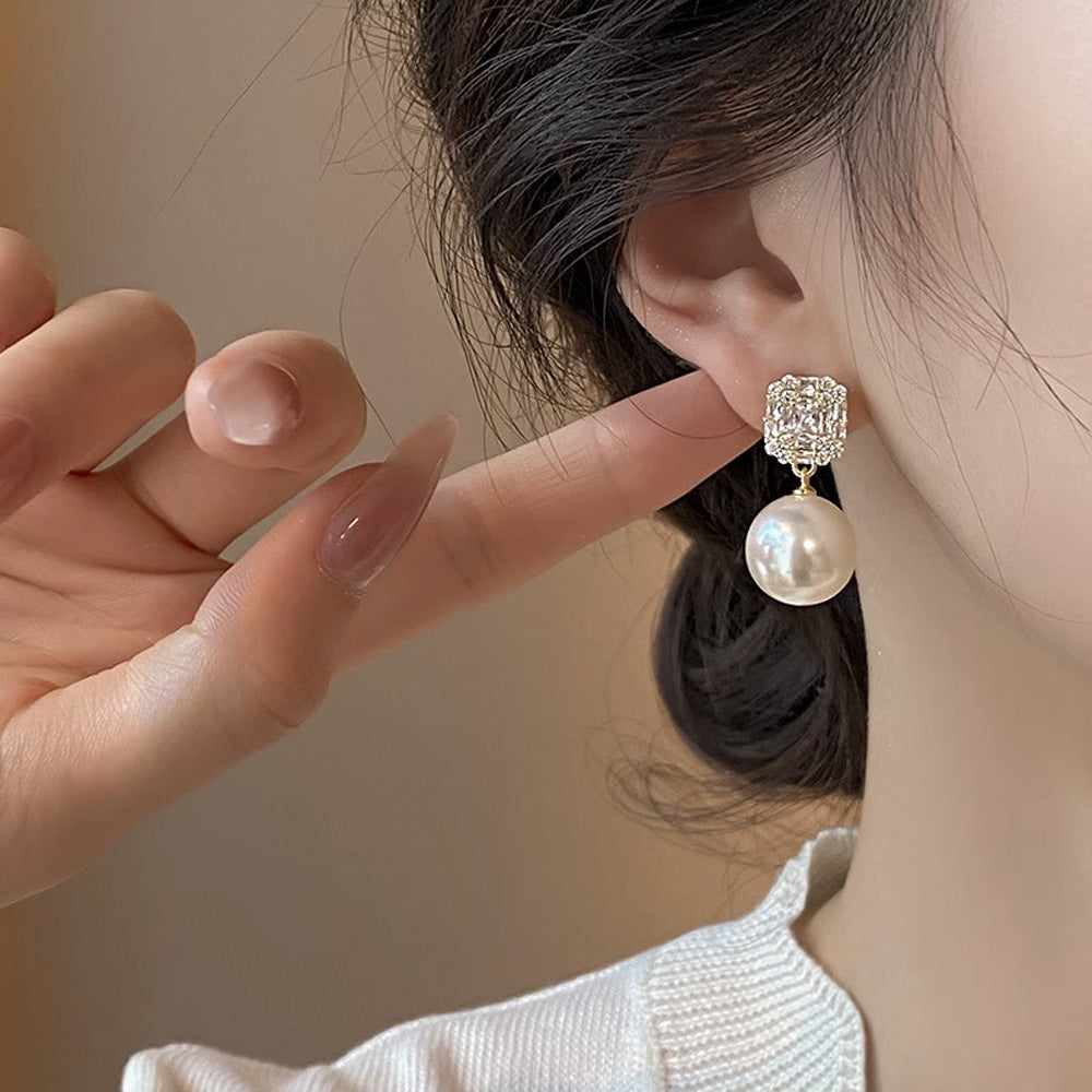Wholesale Light luxury geometric zircon pearl earrings