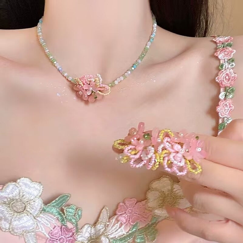 Wholesale Beaded Begonia Flower Clavicle Necklace