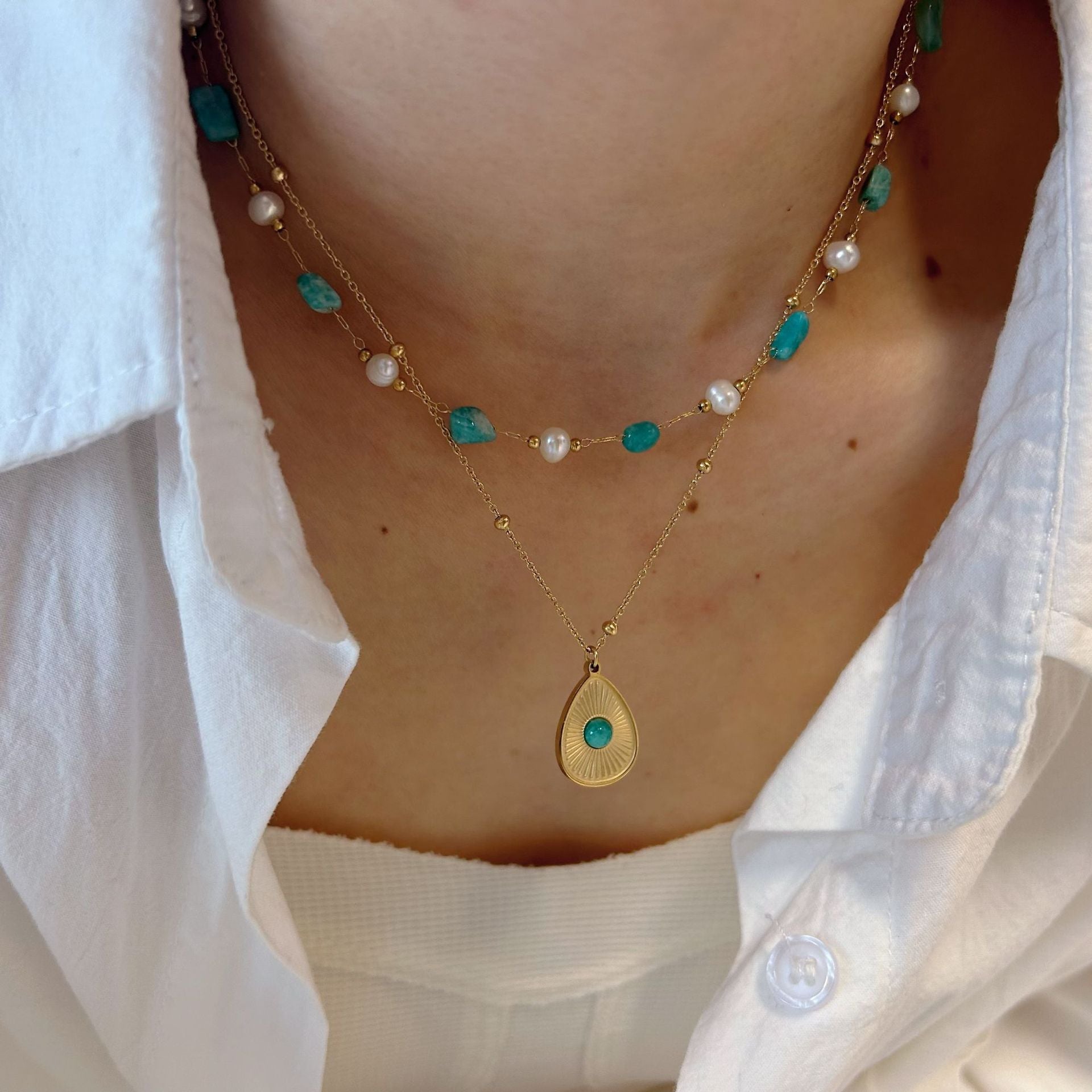 Wholesale Natural Stone Pearl Chain Fan Shape Pendant Necklace