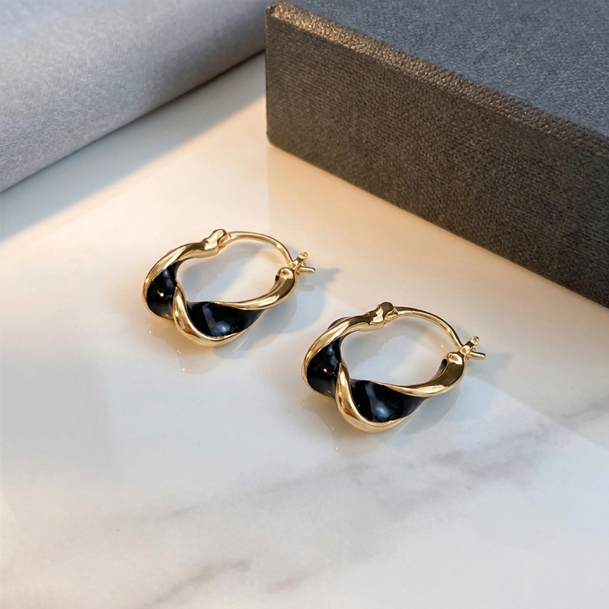 Wholesale Chic Geometric C Shape Ear Cuffs For Women Zinc Alloy Drop Oil Jewelry Accessory