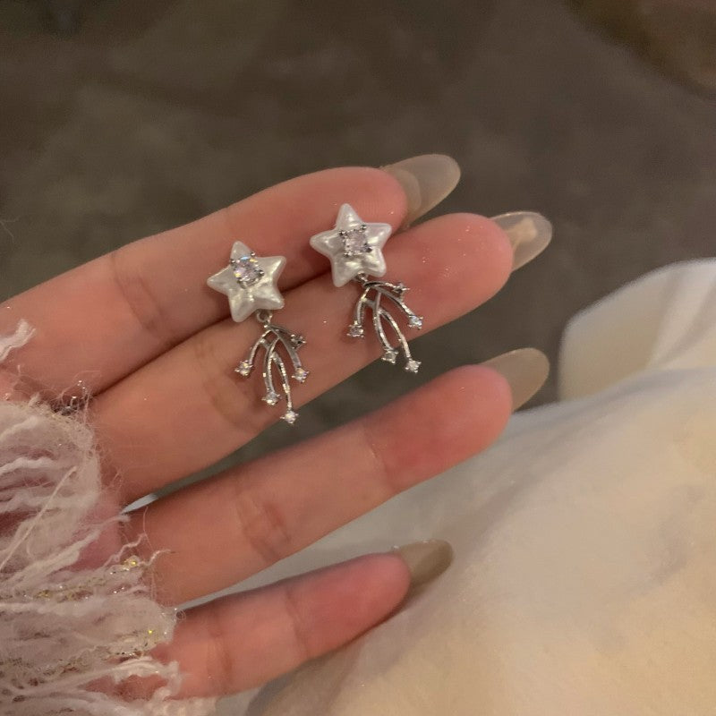 Wholesale Five-pointed star pearl flash diamond tassel earrings