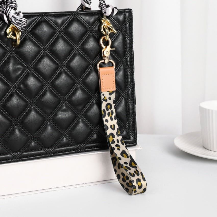 Wholesale Leopard print lanyard keychain