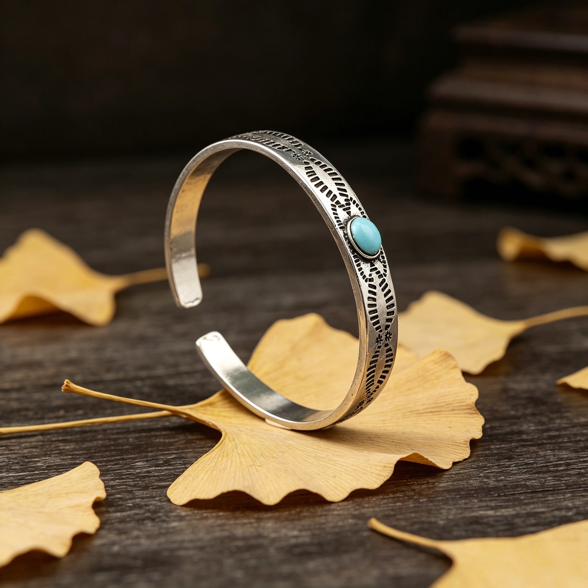 Wholesale Antique Silver Alloy Turquoise Bracelet Bohemian Geometric Totem Design Fashion Jewelry Accessory