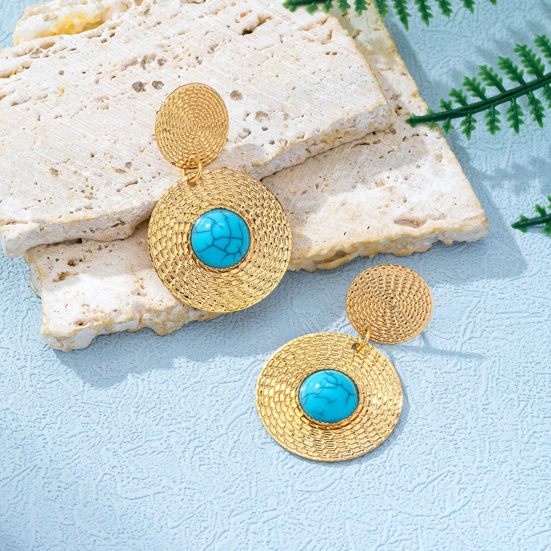 Wholesale French Retro Imitation Turquoise Geometric Disc Earrings Fashion Accessory