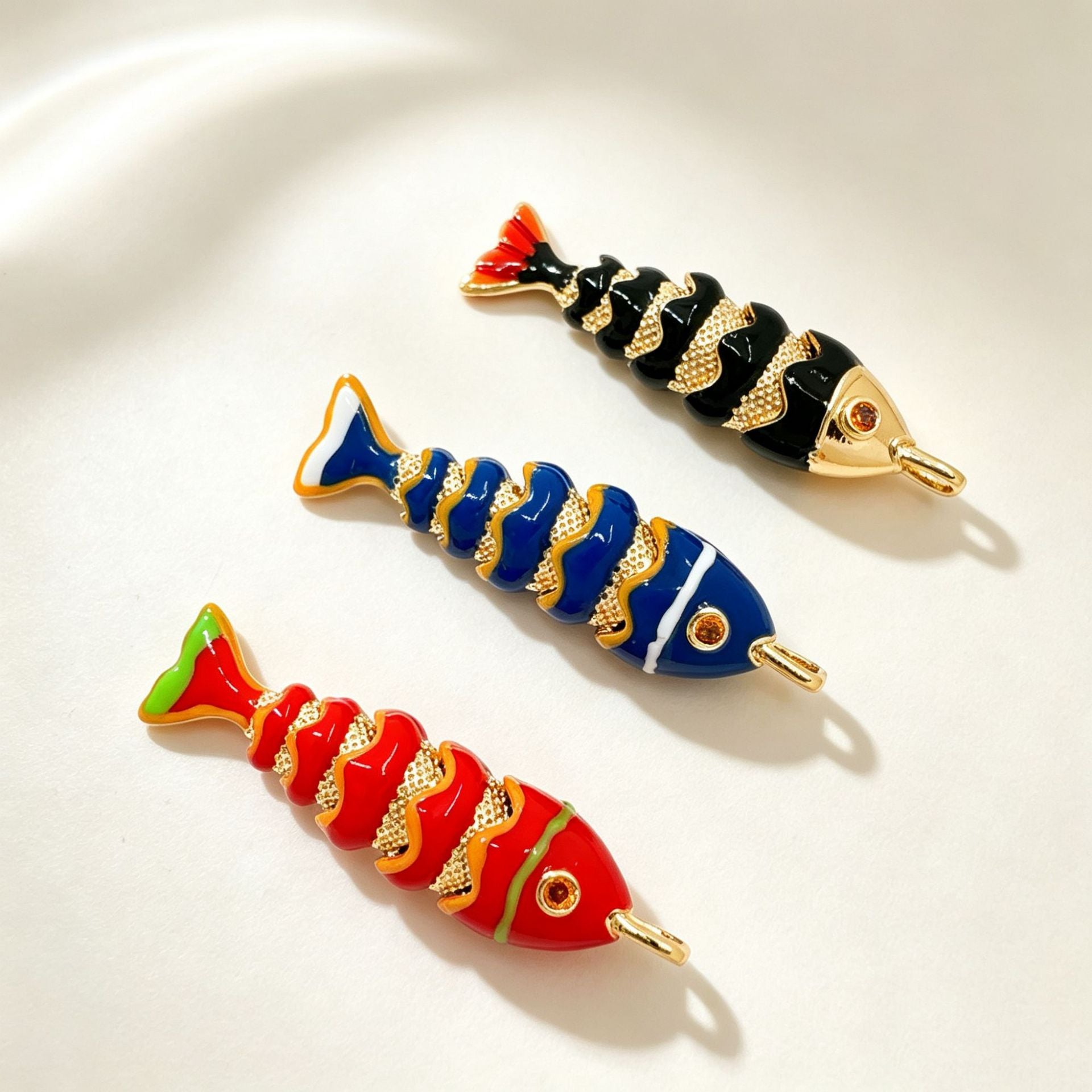 Wholesale Copper Electroplated Movable Multi-Drop Oil Paint Fish Pendant Necklace Fashion Accessory