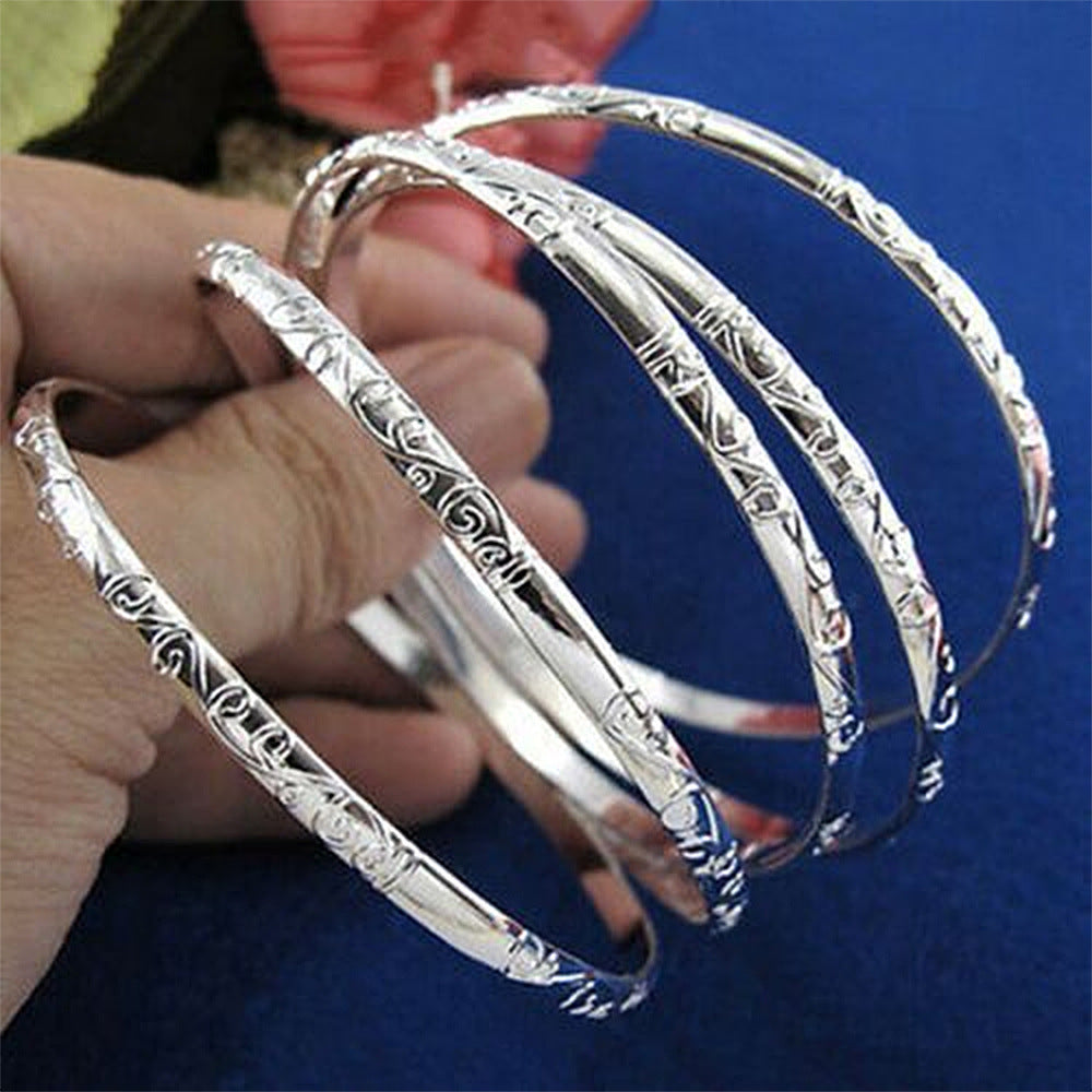 Wholesale Patterned silver bracelet set