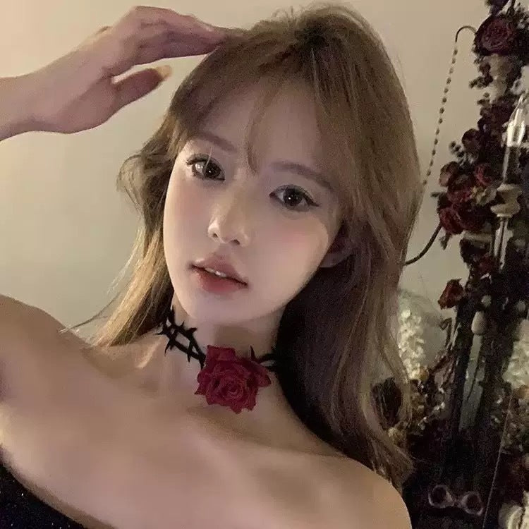 Wholesale Retro Girl Neck Band Night Rose Necklaces