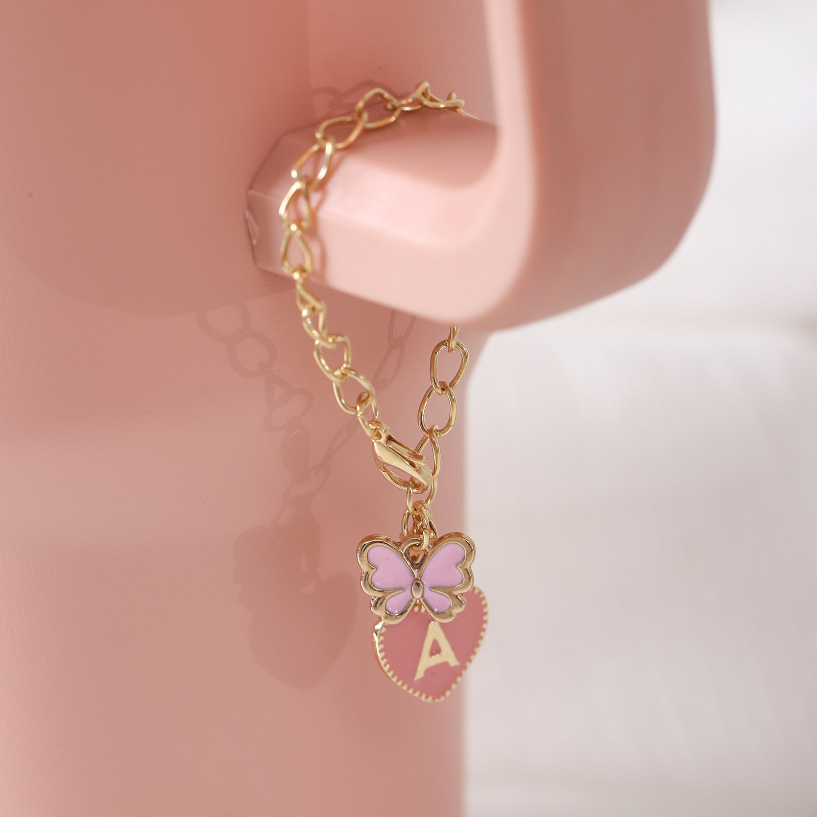 Wholesale 26 English Letter Butterfly Brand Oil Drip Cup Accessories ACC-CA-Hans003