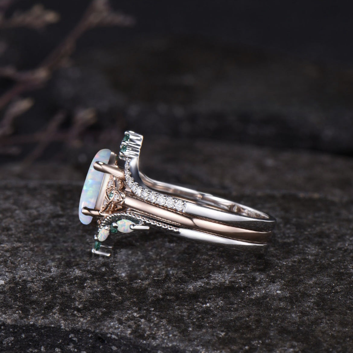 Wholesale Women' s Fashion Alloy Electroplated Marquise Opal Ring Set in Gold for Boutique Resale