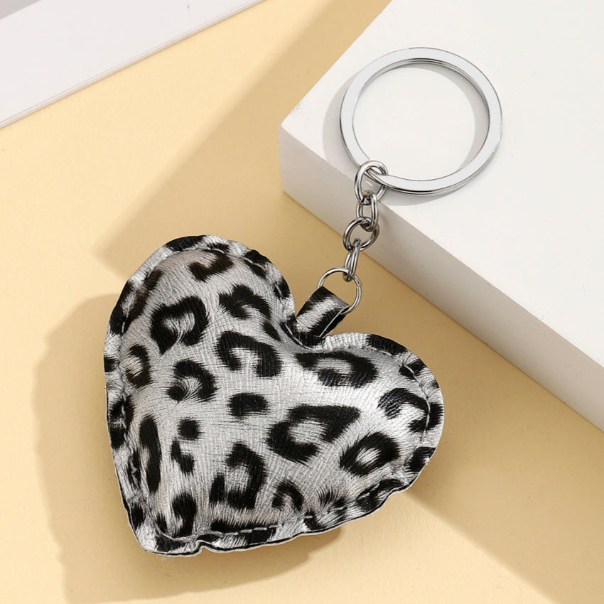 Wholesale Pu Leopard Print Heart Keychain Peach Heart Car Pendant Bag Pendant Accessories