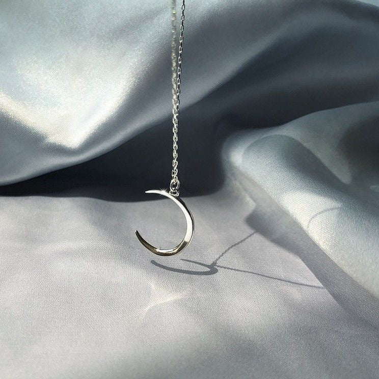 Wholesale Alloy Moon Clavicle Necklace