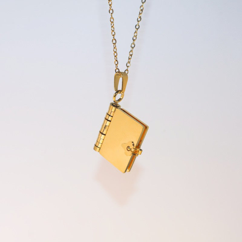 Wholesale Stainless steel  Love Couple Opening and Closing Commemorative Album Necklace