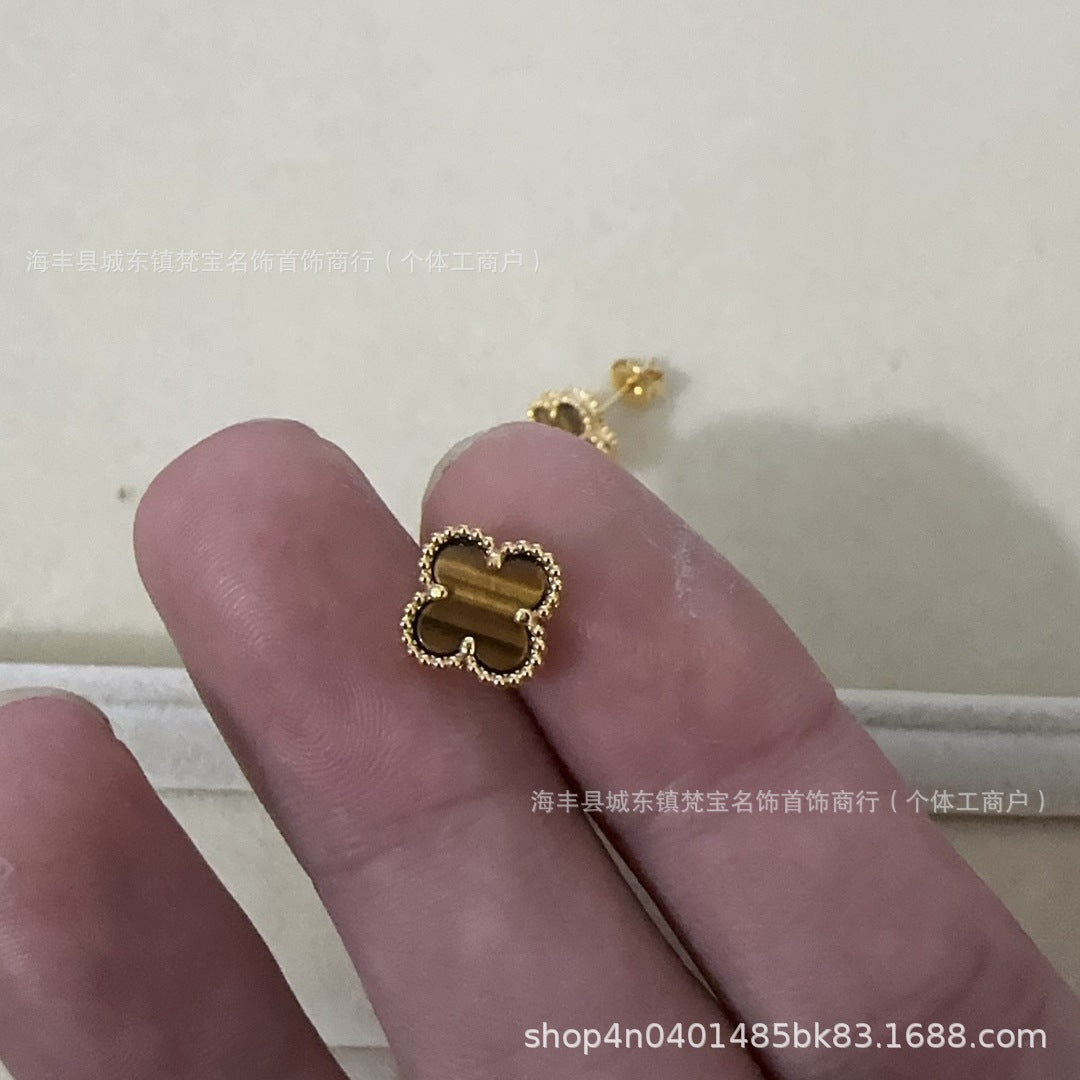 dxx-img:3af6d0d45861c55565bdd3ec9f0e2142,ACC-ES-6129065336702-M1