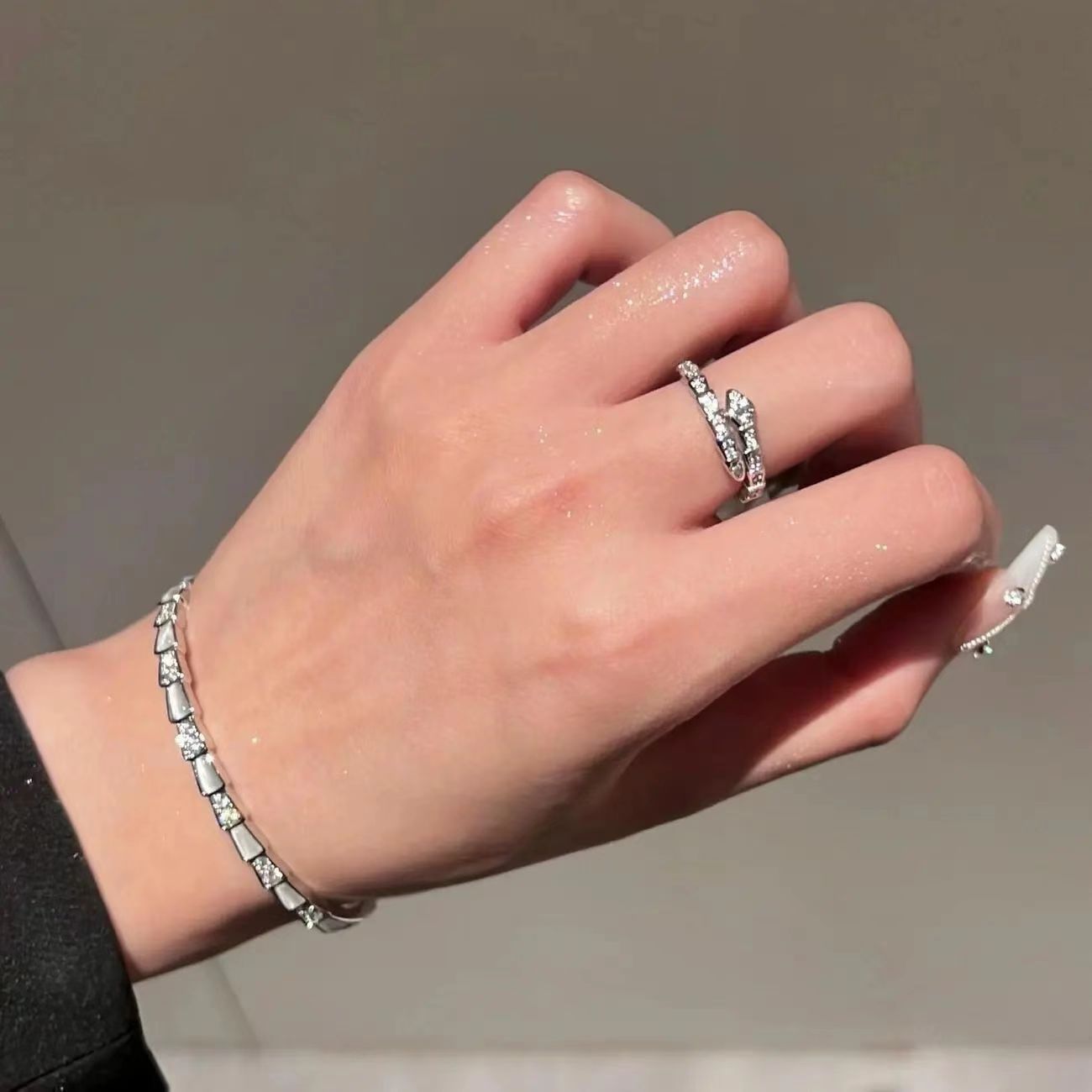 Wholesale Silver Tone Snake Ring With Rhinestones Open Design For Women Trendy Jewelry Accessory Gift