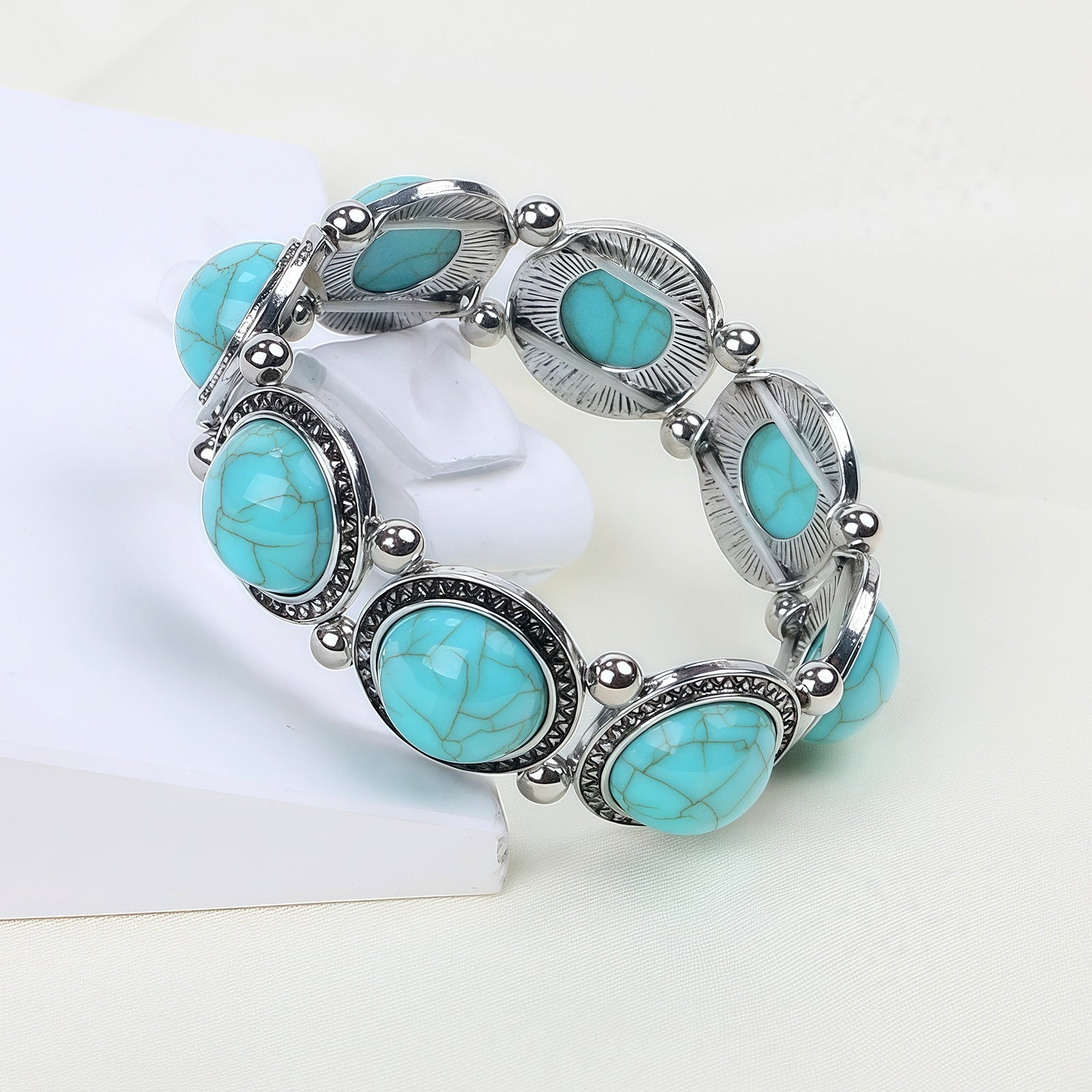 Wholesale Vintage Bohemian Elastic Bracelet With Imitation Turquoise And Antique Silver Finish Fashion Accessory For Resale