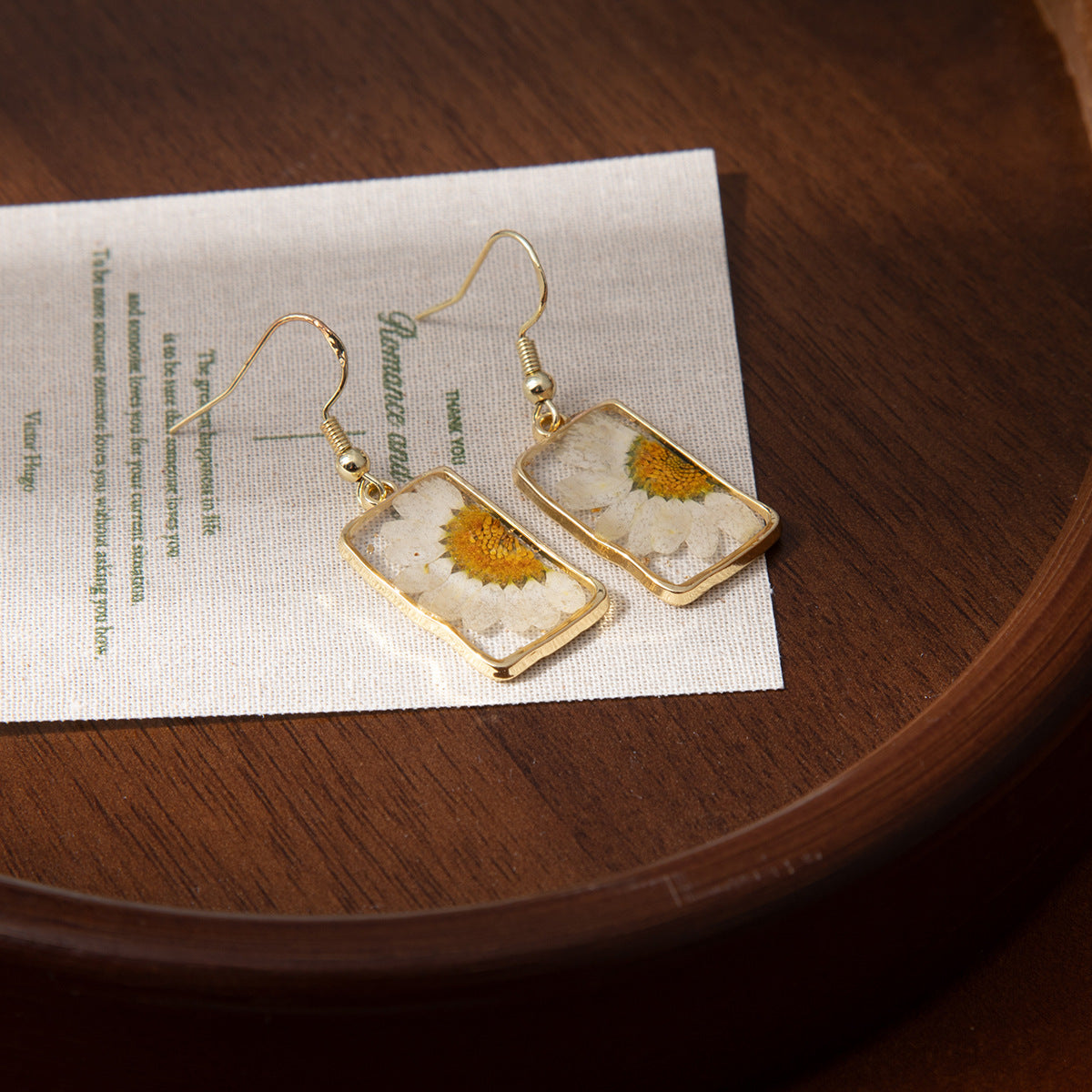 Wholesale Stylish Resin Earrings Pastoral Dried Flower Boutique Resale Fashion Accessory
