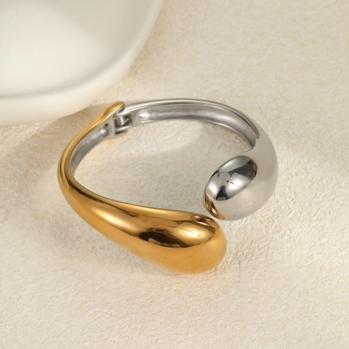 Wholesale Exaggerated Gold and Silver Color Matching Stainless Steel Bracelets