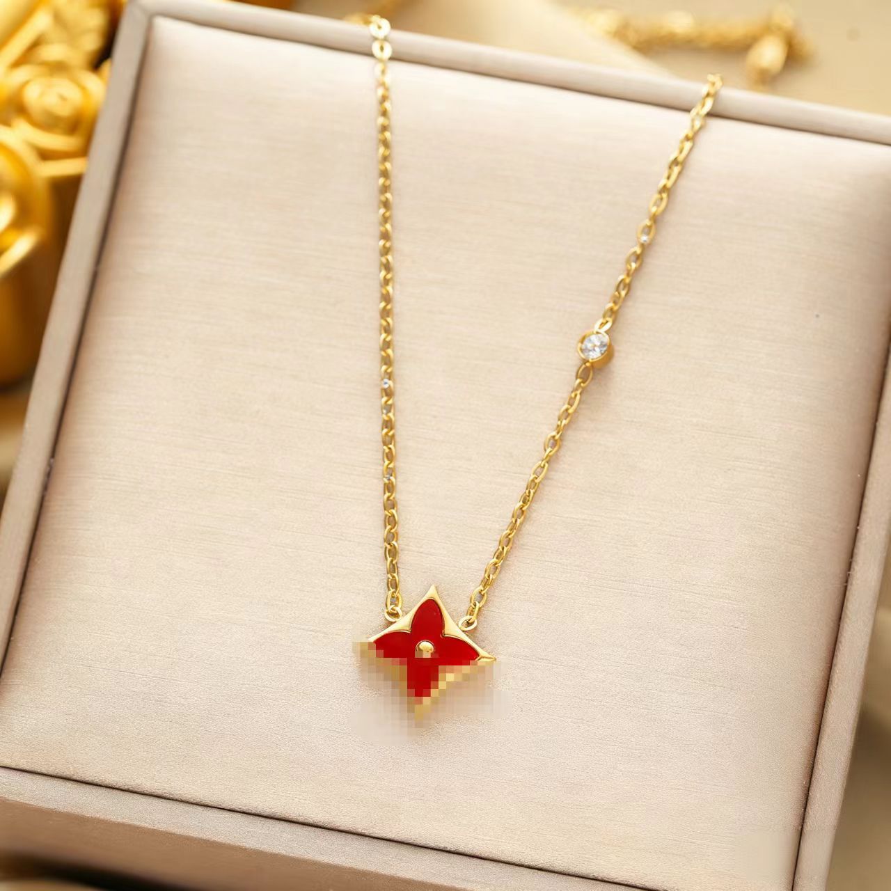 Wholesale Titanium Steel Maple Leaf Pendant Necklace Fashion Jewelry Gift