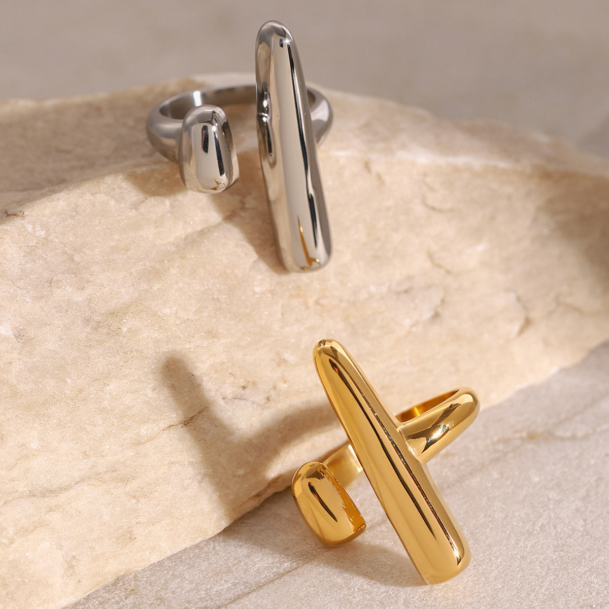 Wholesale  light luxury fashion 18k gold stainless steel geometric simple smooth opening ring