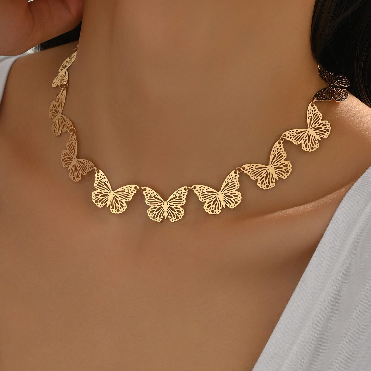 Wholesale simple hollow butterfly gold-plated necklace