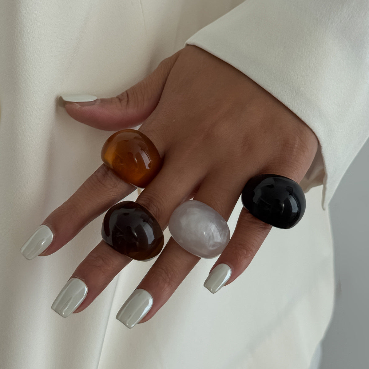 Wholesale Colored transparent resin ring